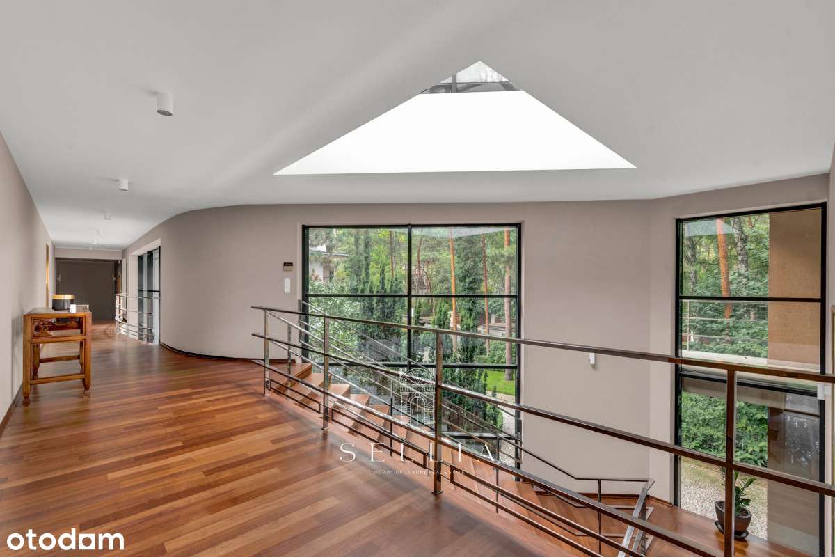 Luksusowa rezydencja z basenem w Strefie A-9