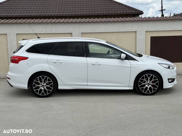 Ford Focus 1.5 TDCi ST-Line - 11