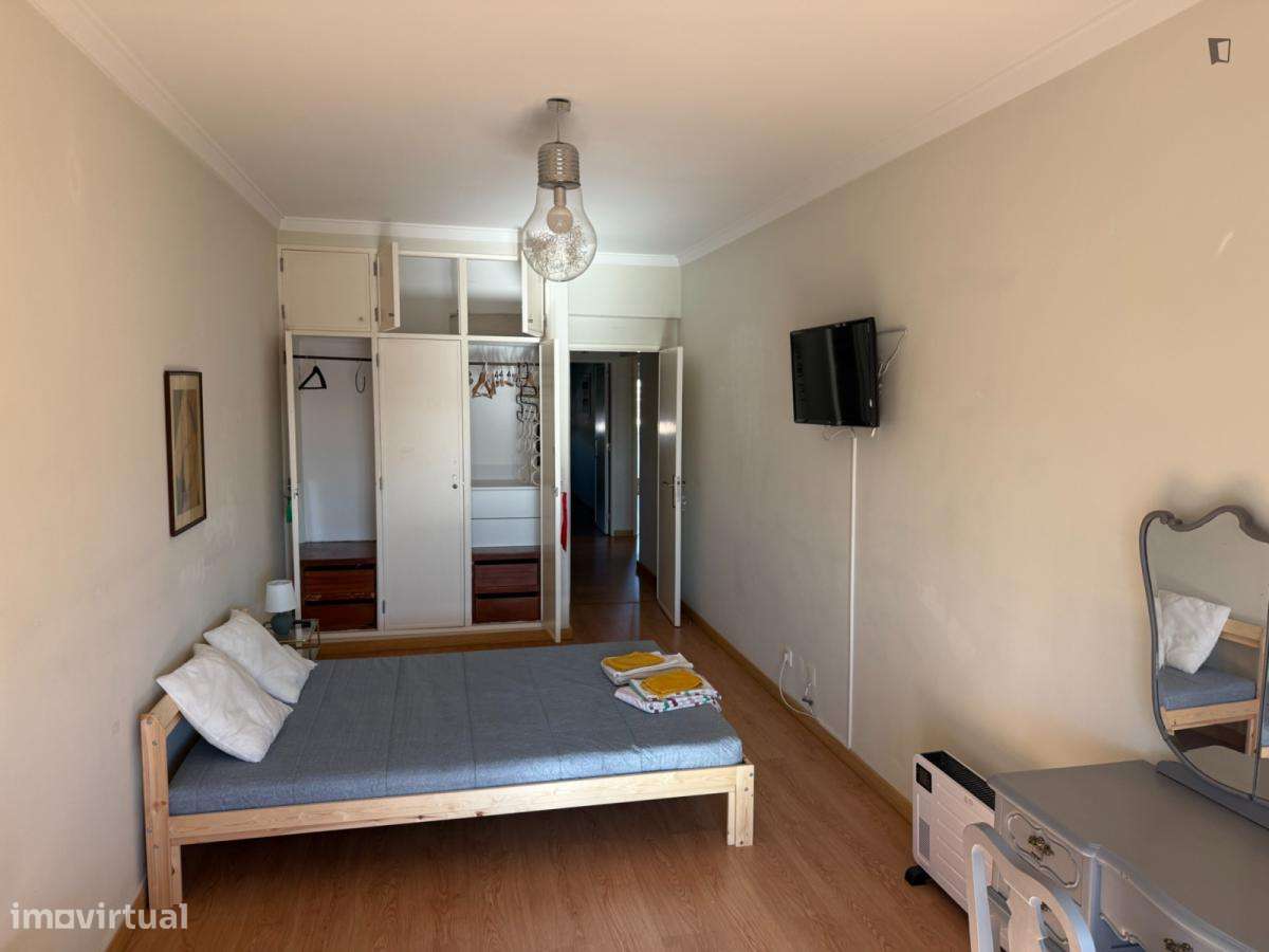 Quarto - localizado em Pontinha Lisbon - Grande imagem: 3/20