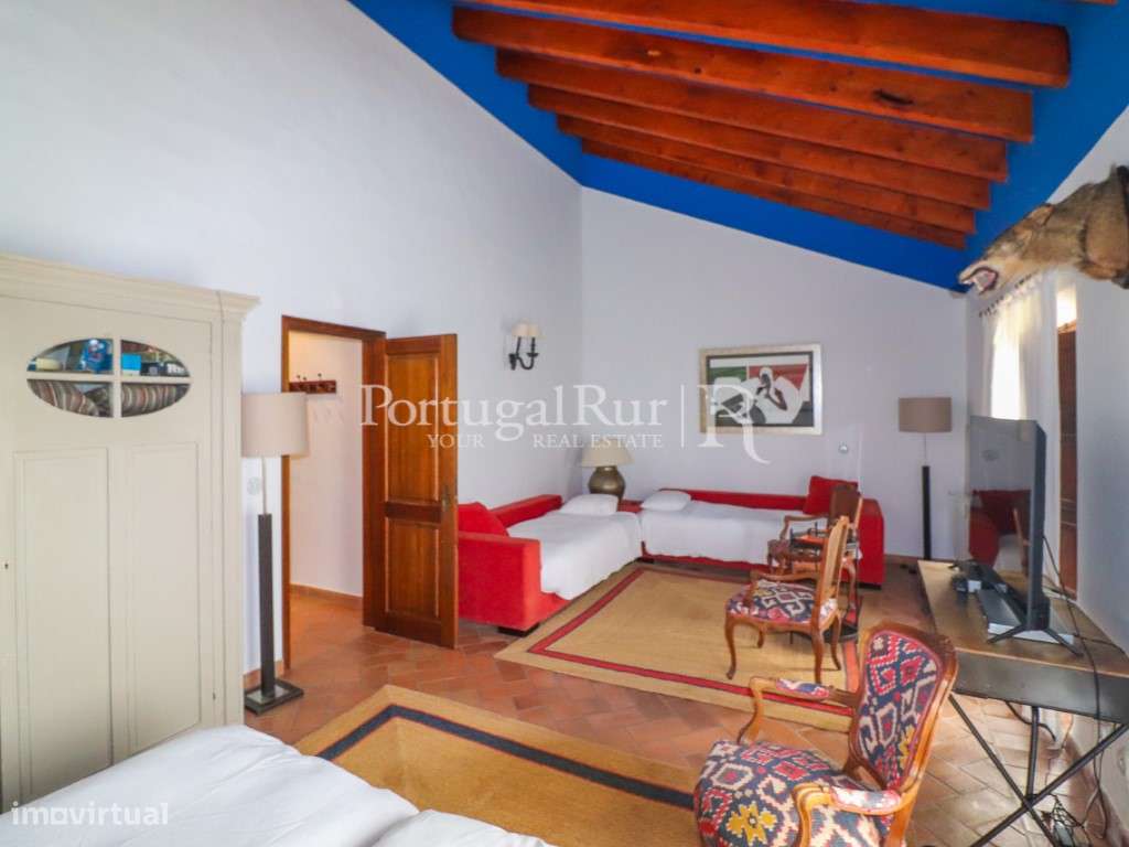 Herdade de Caça Maior com 1000 Hectares + 4 Apartamentos + Anexos-22