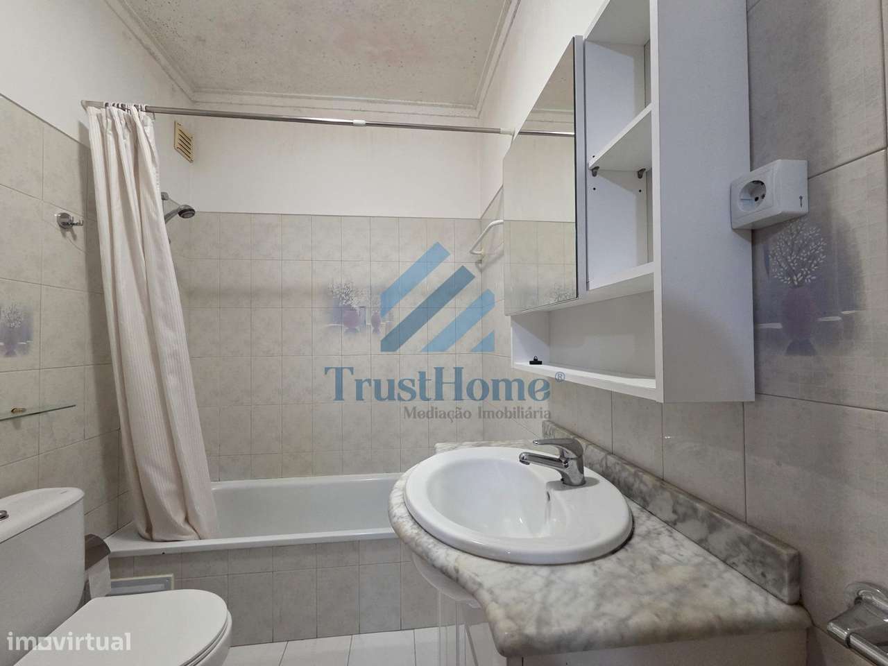 Apartamento T1+1 com áreas em Fonte das Eiras, perto do Lidl-7