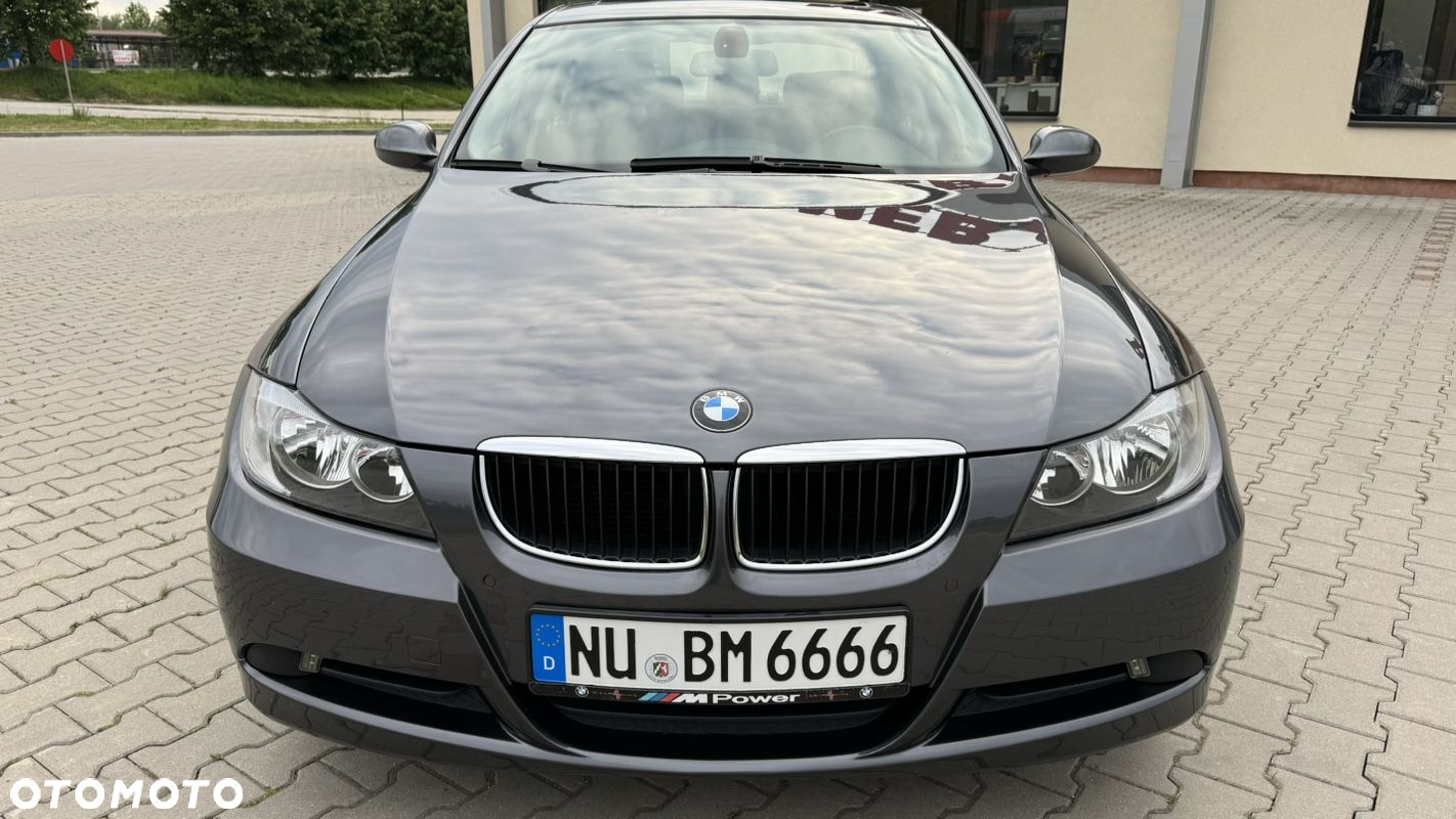 BMW Seria 3 318i - 12