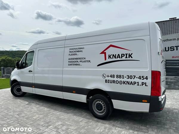 Mercedes-Benz Sprinter - 2