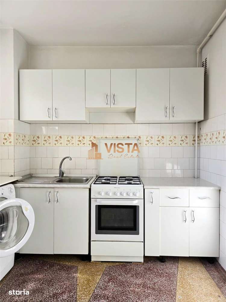 Apartament 3 camere, zona Astra-4