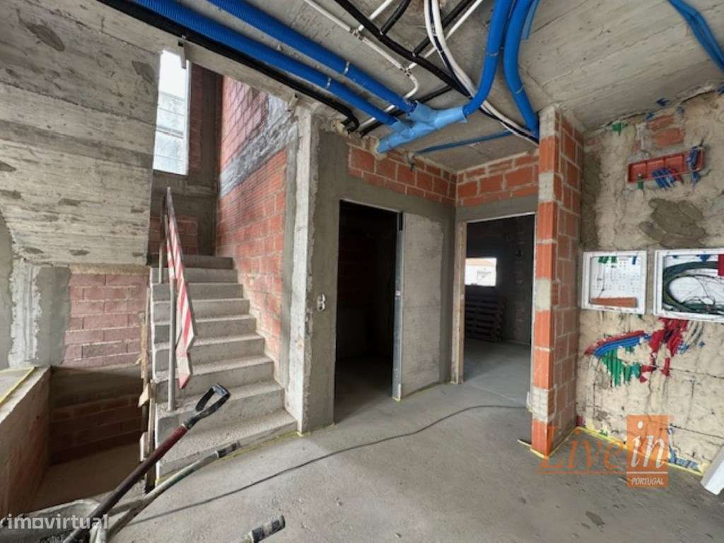Moradia T3 Nova em Condomínio Fechado com Piscina na Ericeira - Grande imagem: 4/44