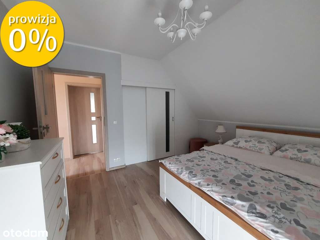 Nowoczesny dom wolnostojący z pięknym ogrodem-8