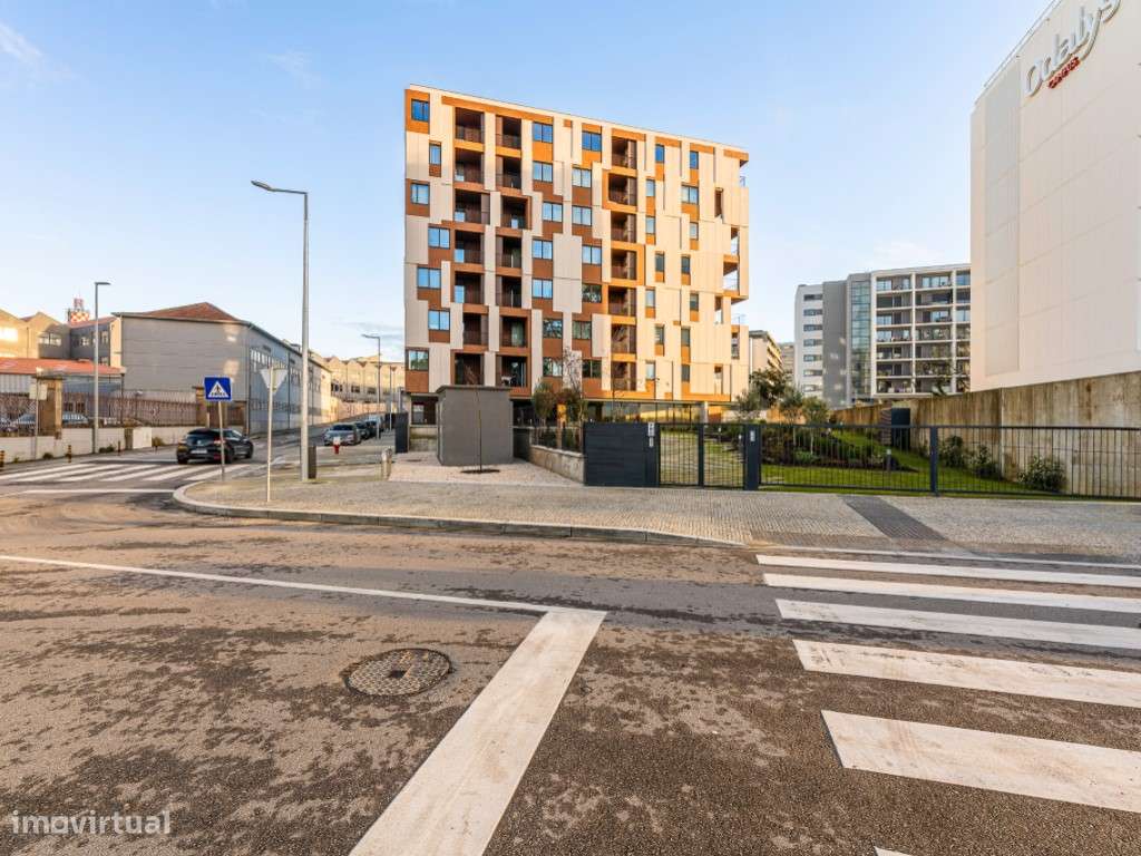 Apartamento T1 convertido em T2, inserido condomínio fechado - Empr...-30