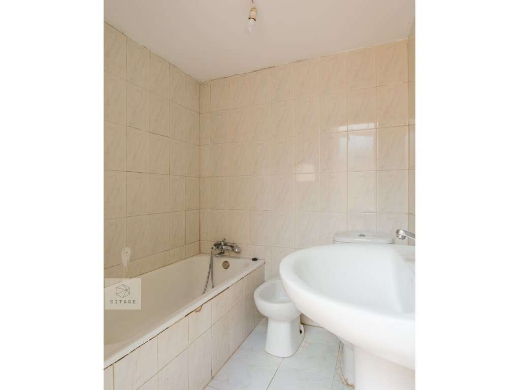 Apartamento T2 com terraço em Campo de Ourique-28