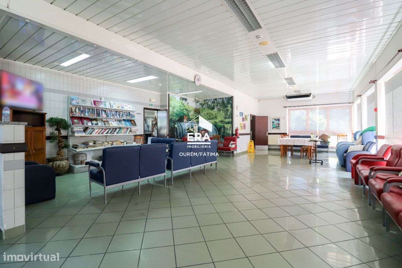 Lar com 60 quartos em Castelo Branco - Grande imagem: 5/53