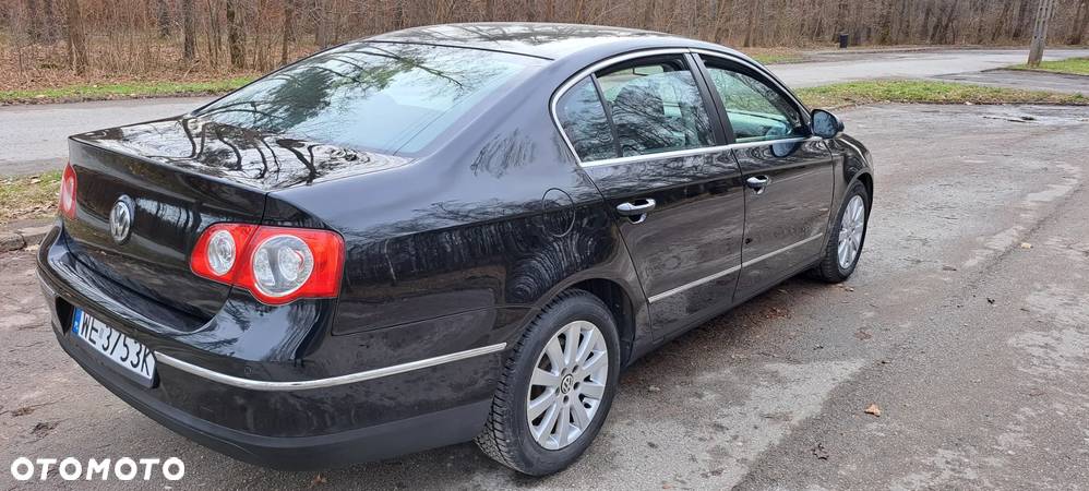 Volkswagen Passat 2.0 TDI Comfortline - 17