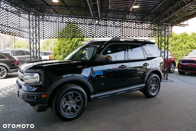 Ford Bronco - 1