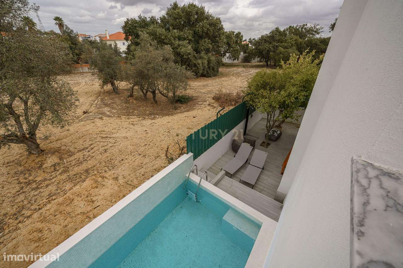 Moradia T5 de Charme com piscina, em Palmela. Conforto, Elegância e Fu-31