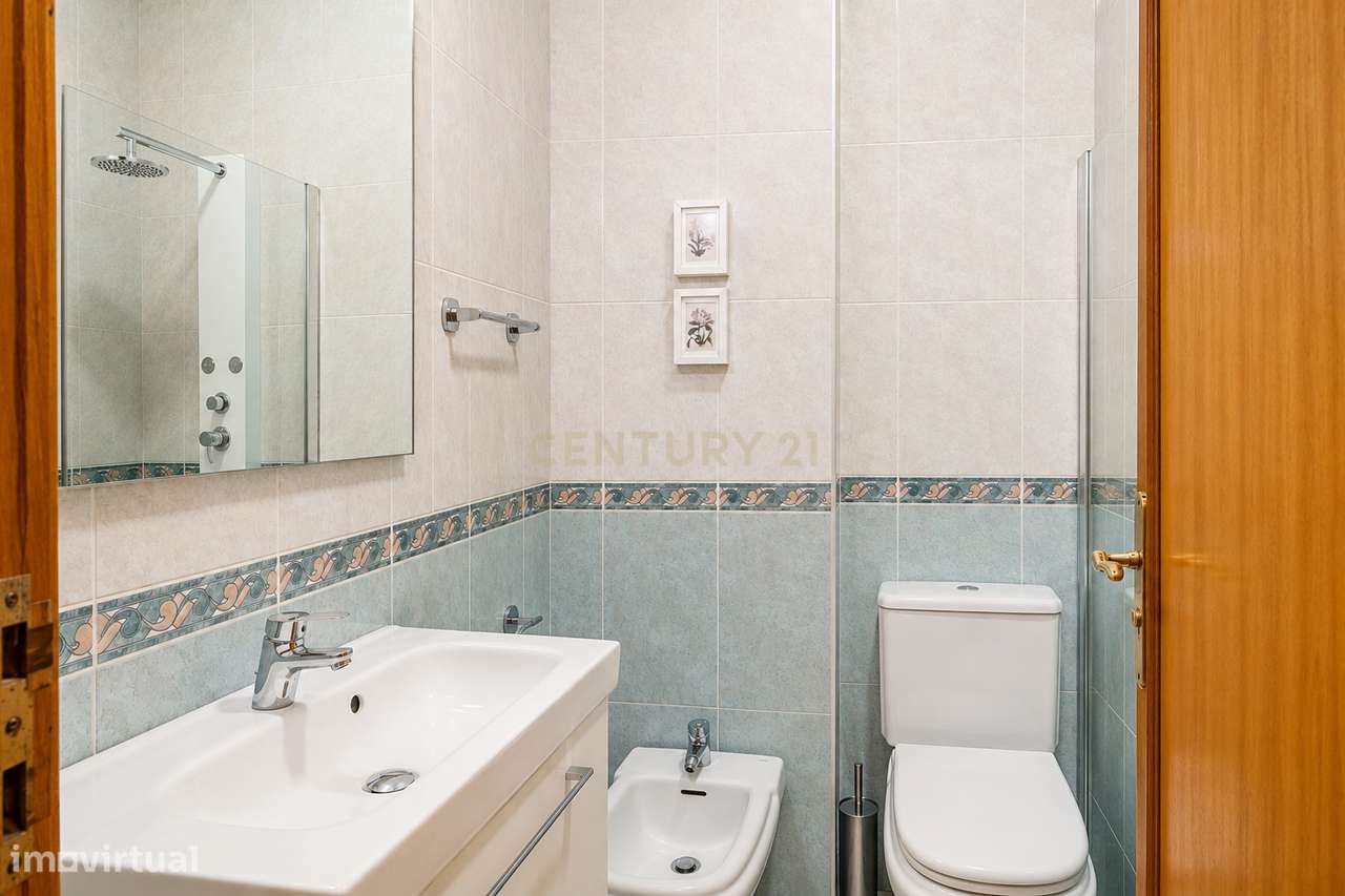 Apartamento T2+1 com Suite, Escritório, Varanda e Garagem | Senhora da-12