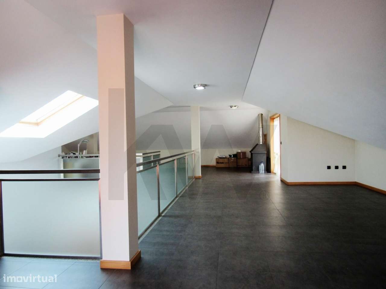 Moradia Térrea com Salão Superior | A 7 Minutos do Centro de Oliveira-28