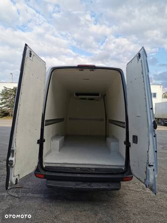 Mercedes-Benz Sprinter - 6