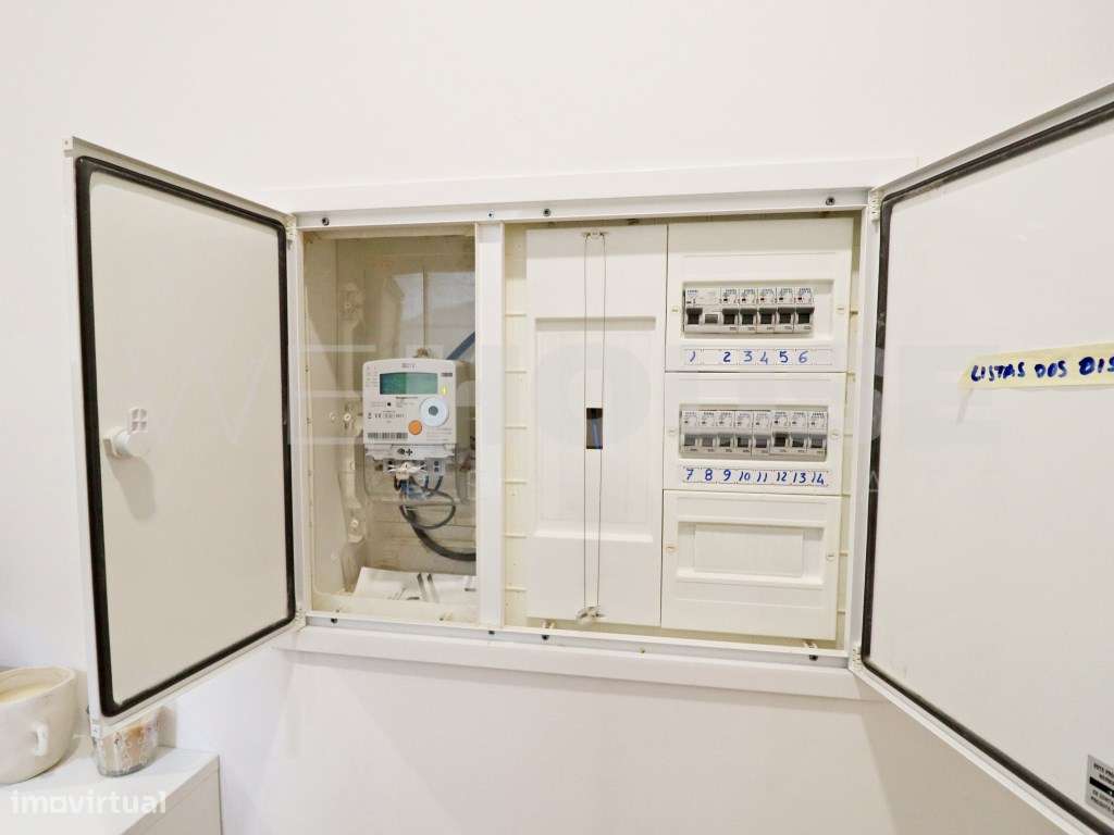 Centro do Barreiro - Magnífico apartamento T2+1 totalmente remodela...-19