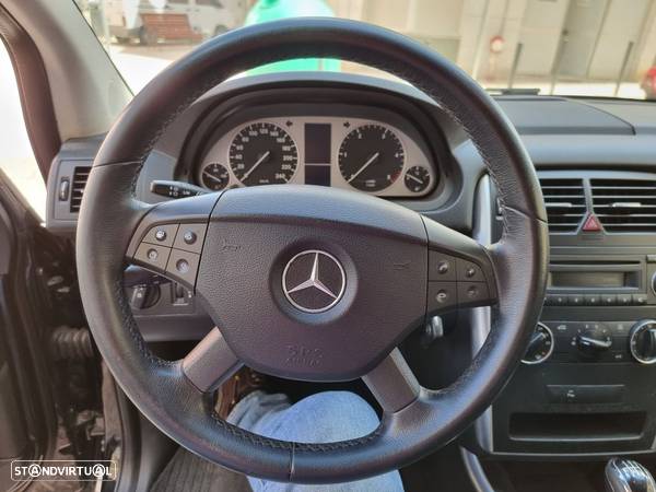 Mercedes-Benz B 200 CDi - 14