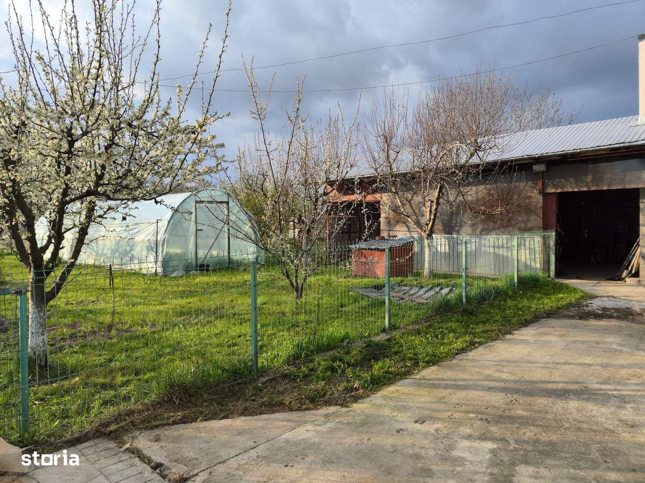 Casa si depozit materiale constructii( 35 km de Bucuresti) - Imagine principală: 5/20