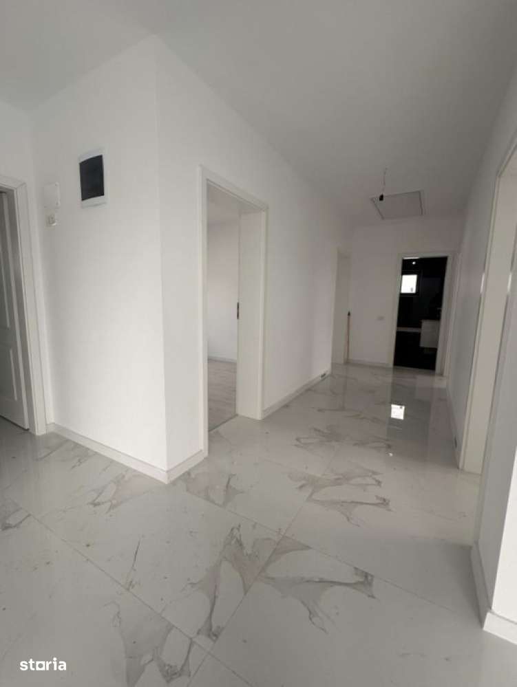 Casa 4 camere | placa beton | incalzire pardoseala | 135 000 € - Imagine principală: 4/11