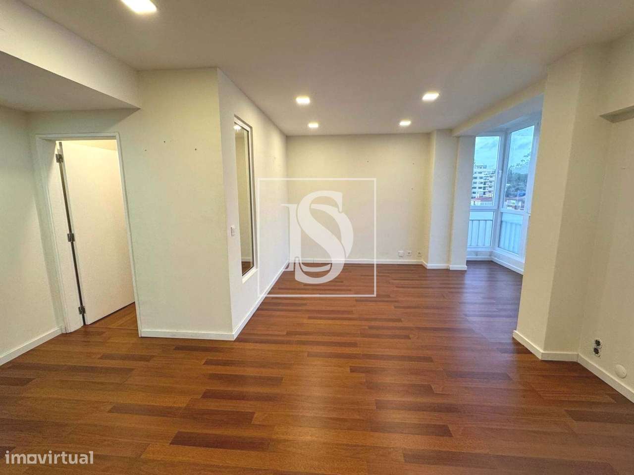 Apartamento Carnaxide - Localização Privilegiada Hospital de Santa Cru - Grande imagem: 3/28