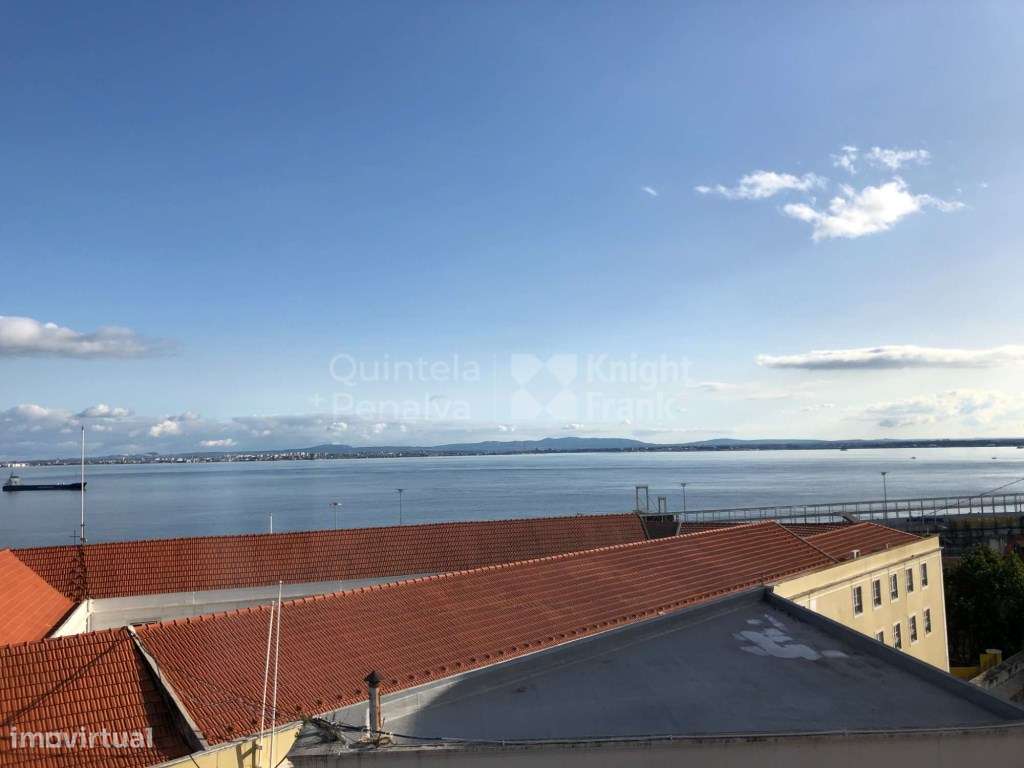 Apartamento T6 com jardim, piscina e vista sobre o Rio Tejo em Lisboa - Grande imagem: 4/39