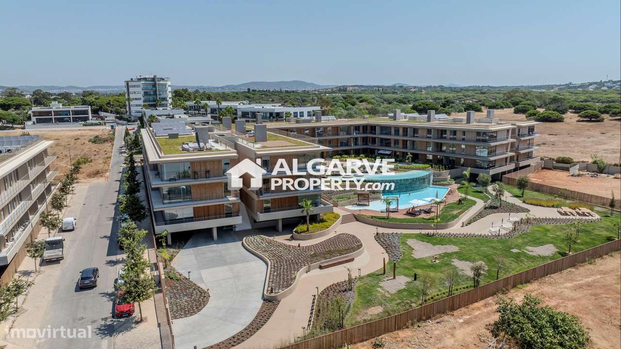 Luxuoso apartamento T2 novo em frente à Praia de Quarteira, Algarve-31