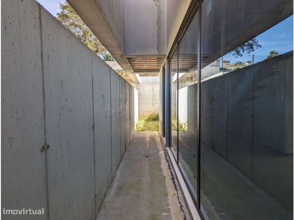 Moradia T4 com Arquitetura Minimalista | Valadares, Vila Nova de Gaia-19