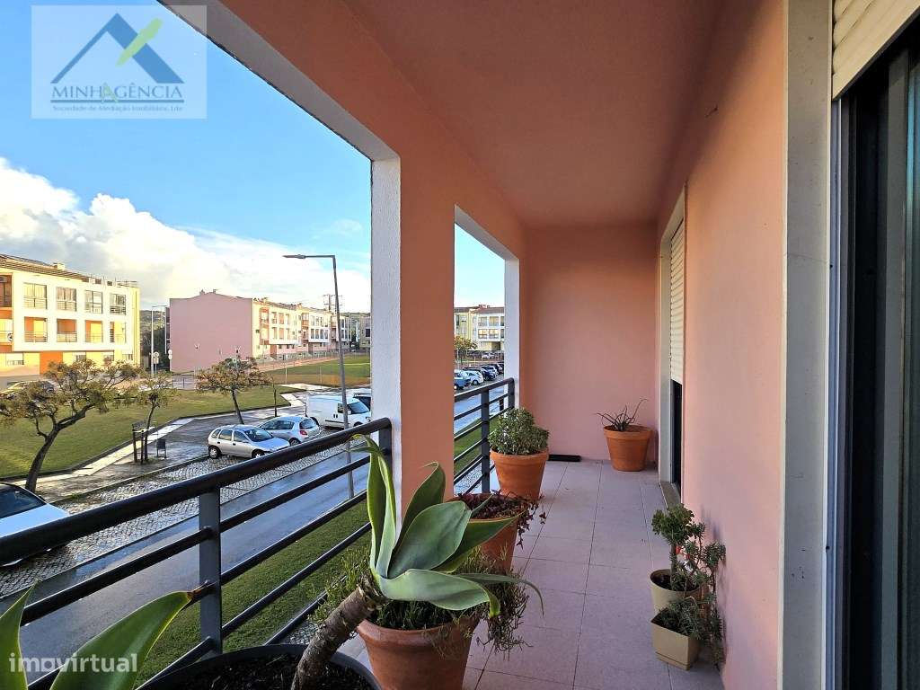 Apartamento T3 com parqueamanto na Quinta do Anjo-27