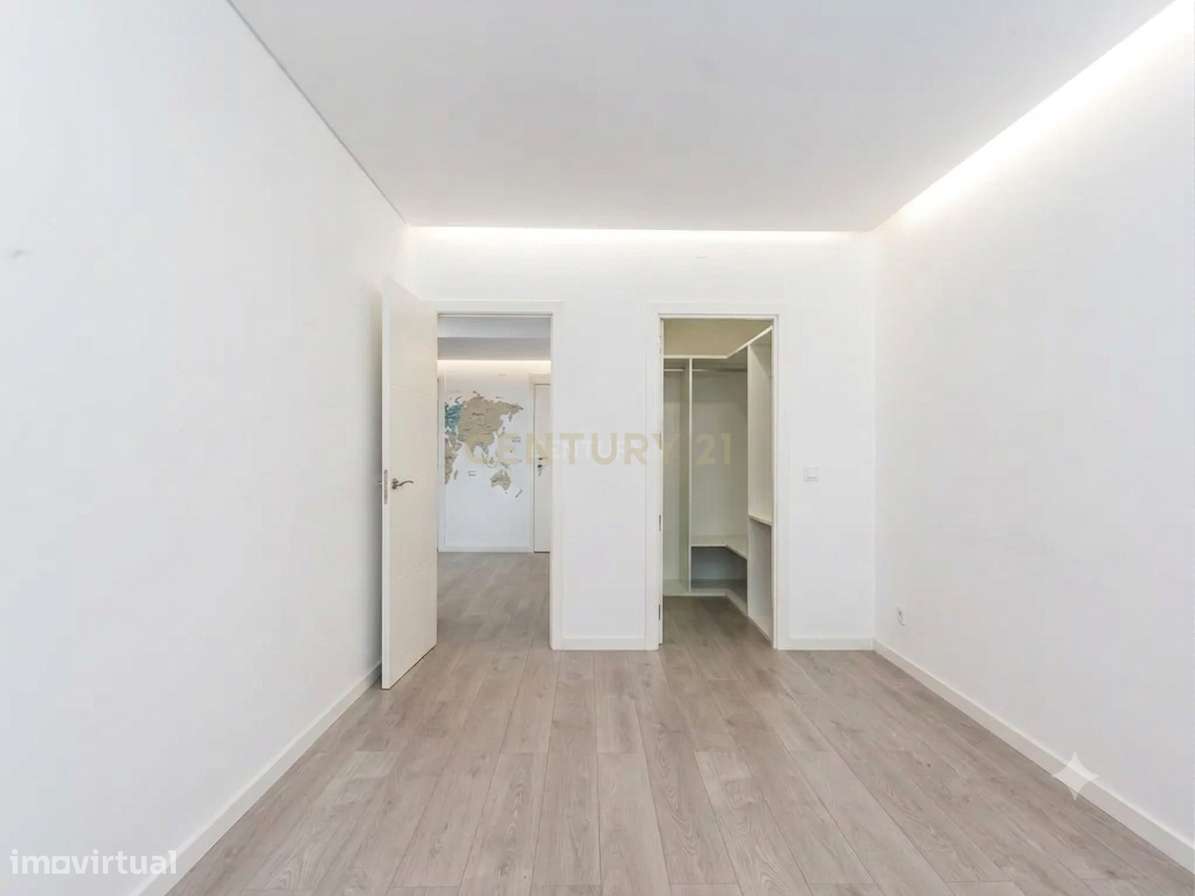 Apartamento Renovado T2 em Agualva e Mira Sintra, Lisboa-11