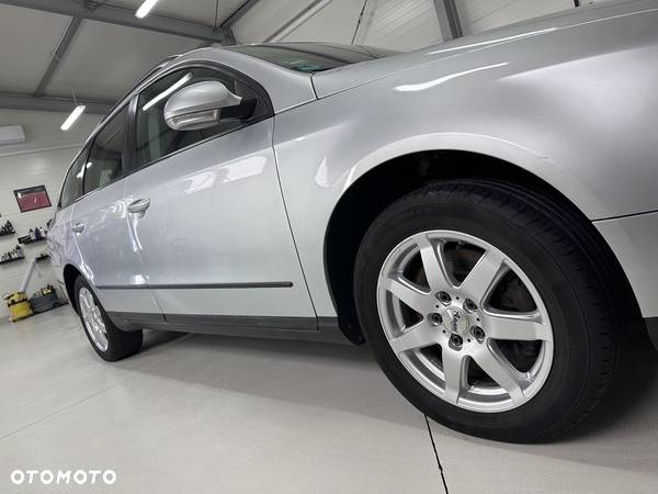 Volkswagen Passat 2.0 TDI DPF Trendline DSG - 2