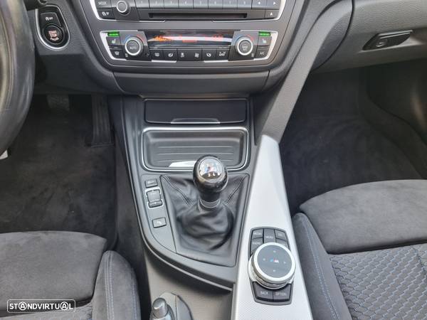 BMW 320 d Touring Pack M - 26