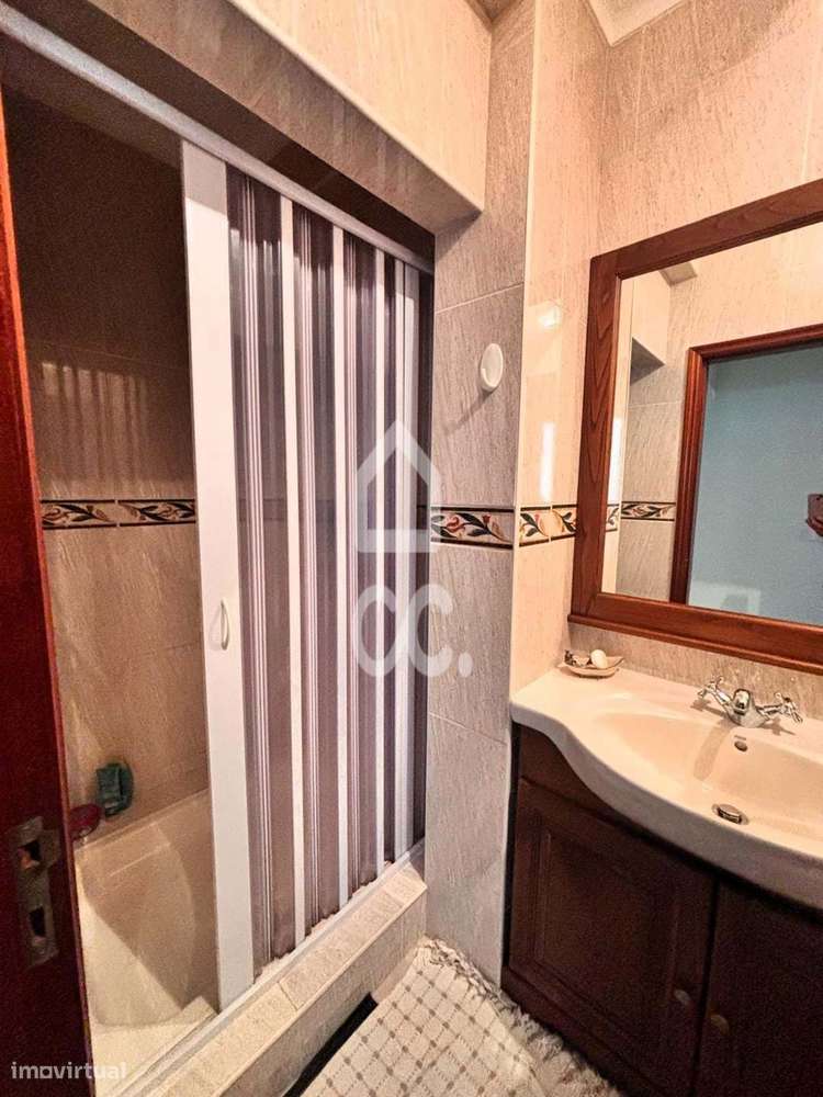 COIMBRÃO-------Venda global de Moradia individual T3 inserida em terre-37