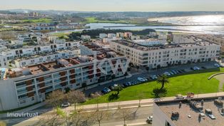 Luxo á Beira-Mar : Apartamento T4 a apenas 200 metros da praia e do Fo - Grande imagem: 2/28