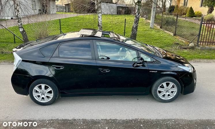 Toyota Prius 1.8 HSD Premium - 28