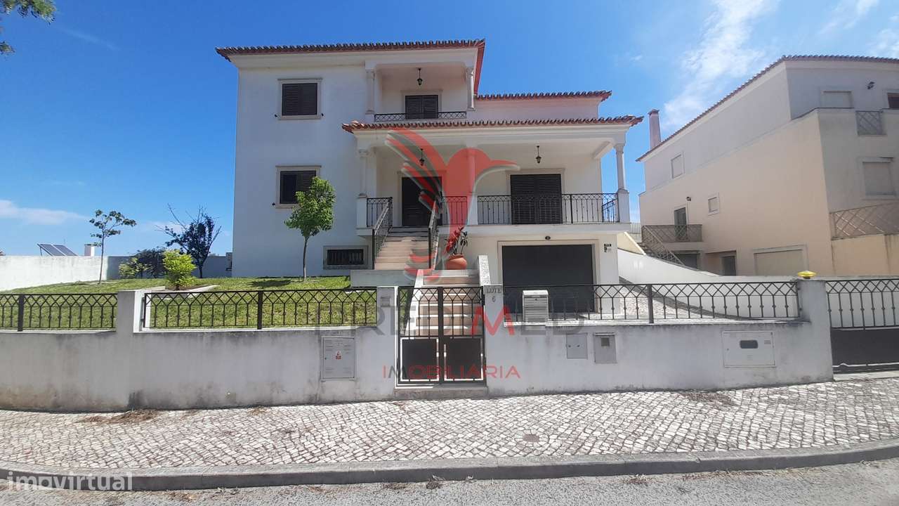 MORADIA T5 EM SANTARÉM - Grande imagem: 2/21