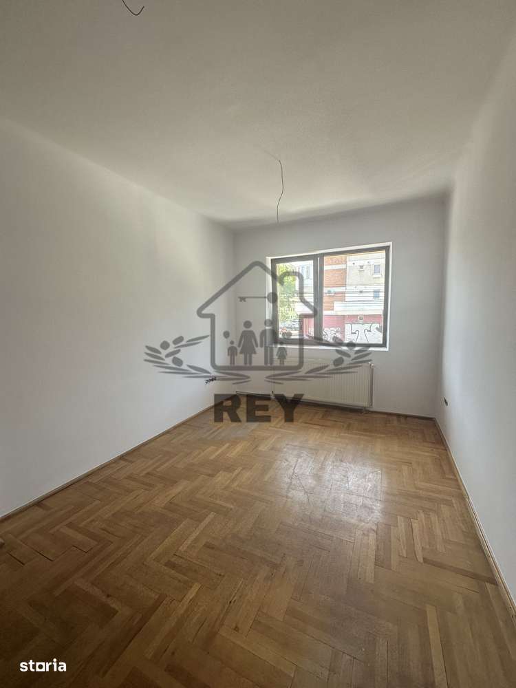 Apartament 3 camere zona Parcul Sub Arin- B. Victoriei - Imagine principală: 3/14