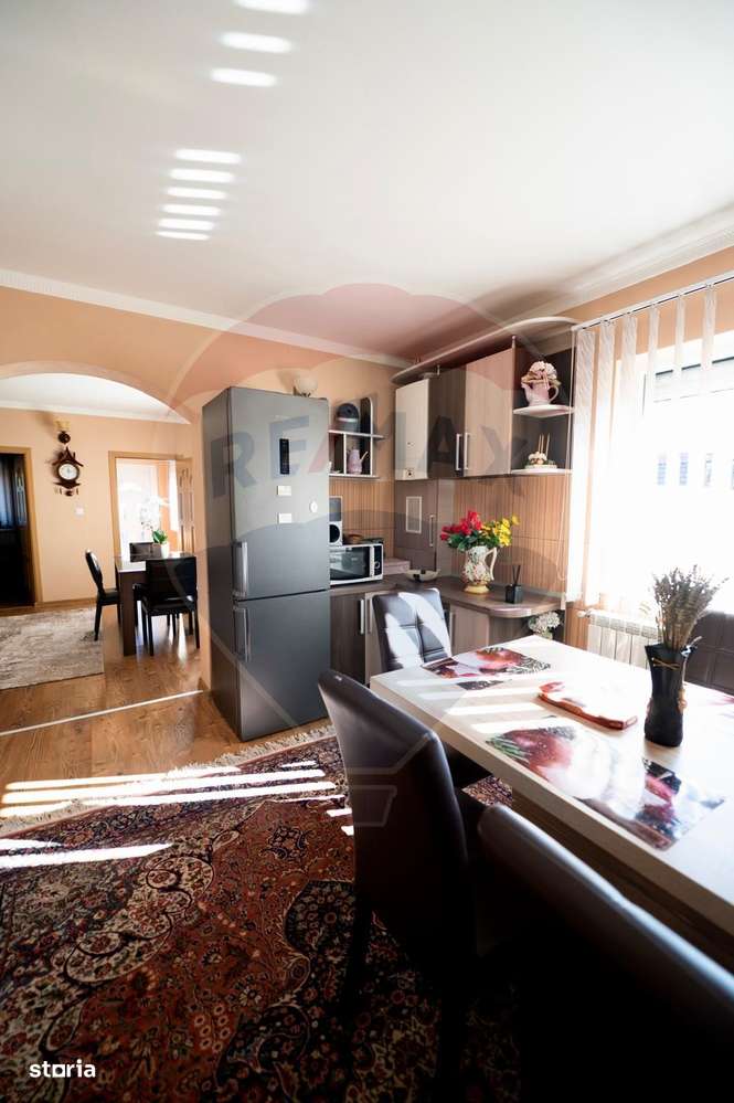 Casă / Vilă cu 5 camere de vânzare cu teren 2687mp in Madaras-18