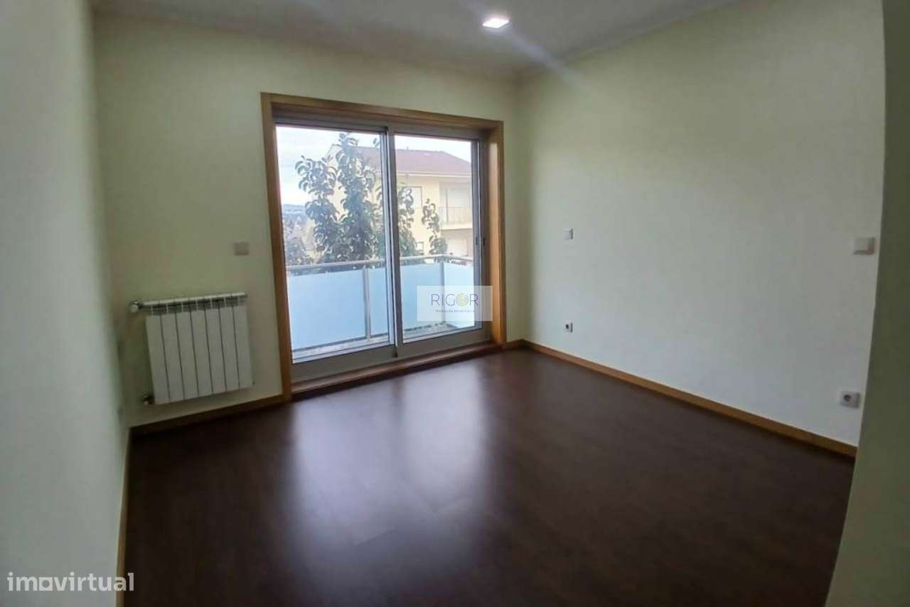 Moradia Geminada T4 Venda em Cidade da Maia,Maia-17