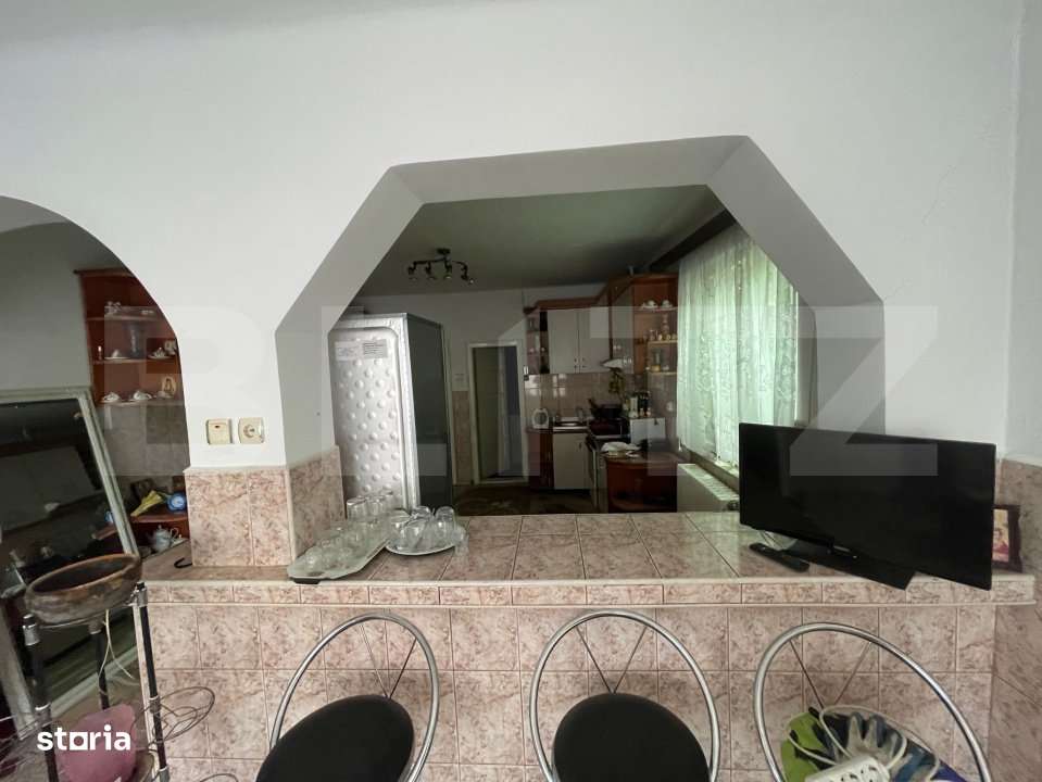 Casa de vanzare cu 4 camere, 120 mp, zona 14 Mai - Imagine principală: 4/19