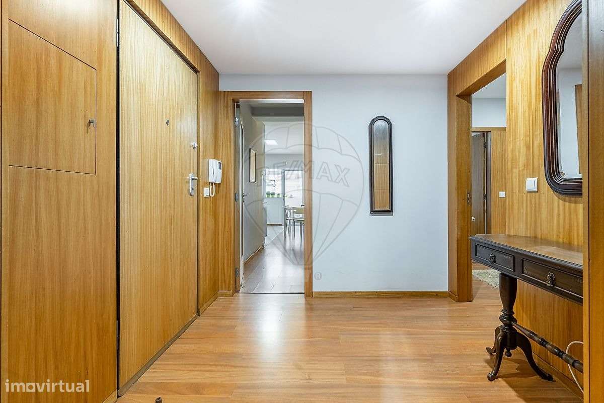 Apartamento T3 com aquecimento central no centro da Póvoa de Lanhoso - Grande imagem: 4/32