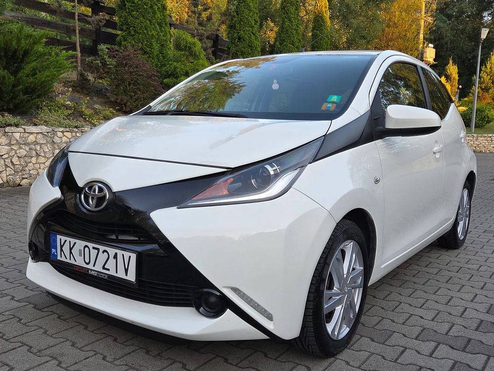 Toyota Aygo II (2014-) x-play touch 2017