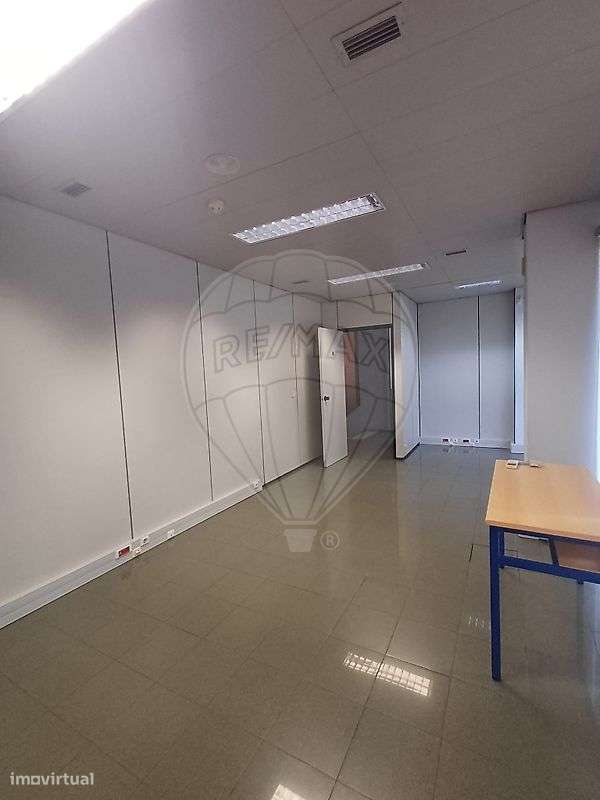 Escritório  para arrendamento - Grande imagem: 3/6