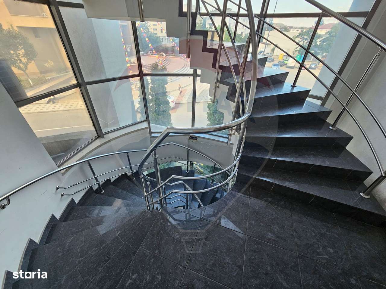 Spațiu 29 mp etaj 3, zonă ultracentrală - CITY CENTER - Imagine principală: 5/5