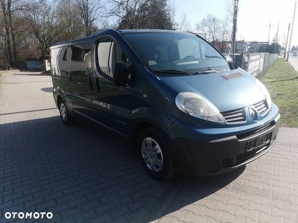 Renault Trafic 2.5 dCi 150 FAP Passenger L2H1 Privilège - 2