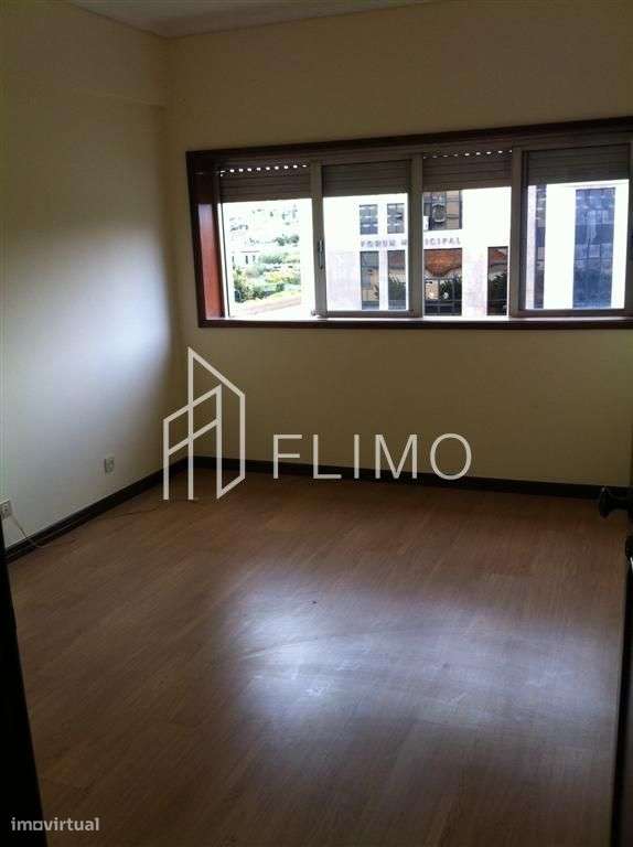 Apartamento T2+1 em São João da Madeira-13