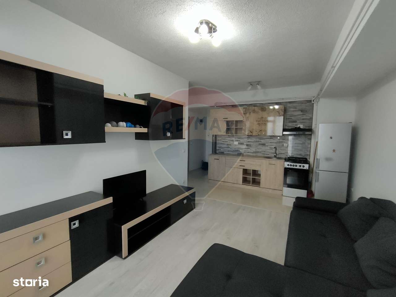 Apartament de inchiriat - Imagine principală: 3/10