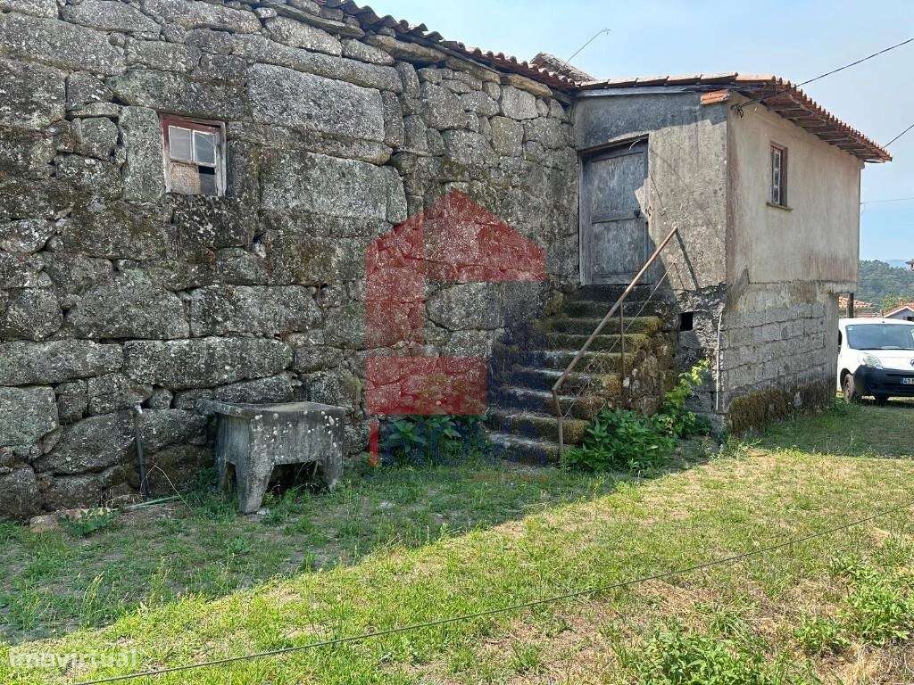 Moradia para restauro, Aboim da Nóbrega - Grande imagem: 2/14
