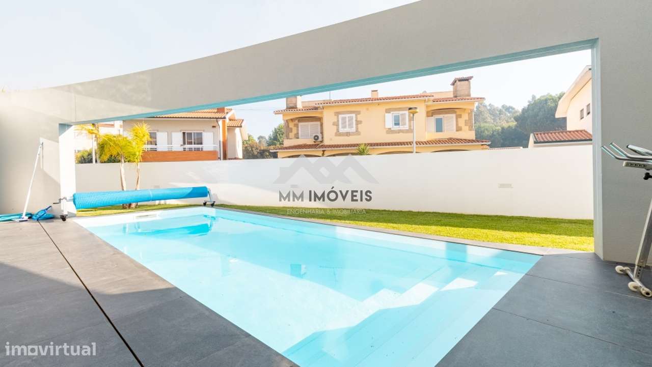 Moradia | T4 | Piscina | Maia-57
