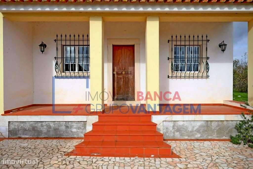 Moradia T4 com Terreno e Armazém em Borba. - Grande imagem: 2/8