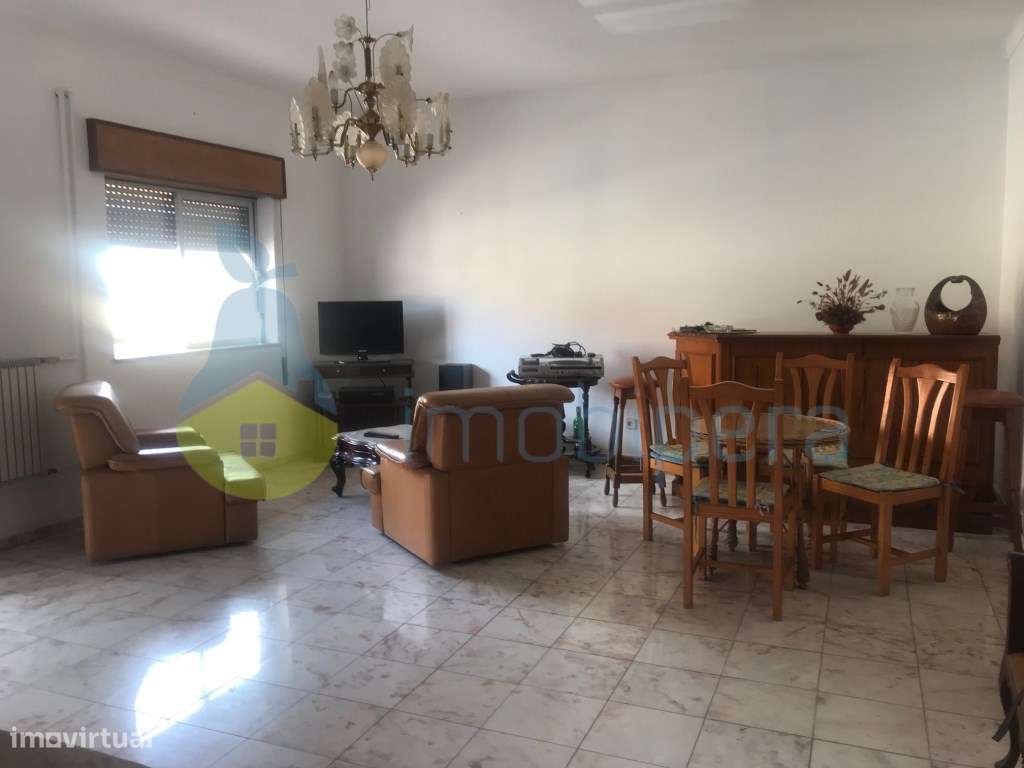 PRÉDIO MISTO COM AMPLO APARTAMENTO T3 E LOJA COMERCIAL NO CENTRO DE... - Grande imagem: 3/39